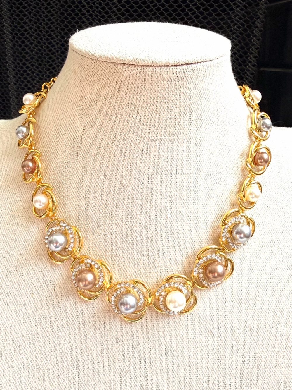 Gold Tone Faux Pearl Rhinestone Statement Necklace Neutral 16–22”